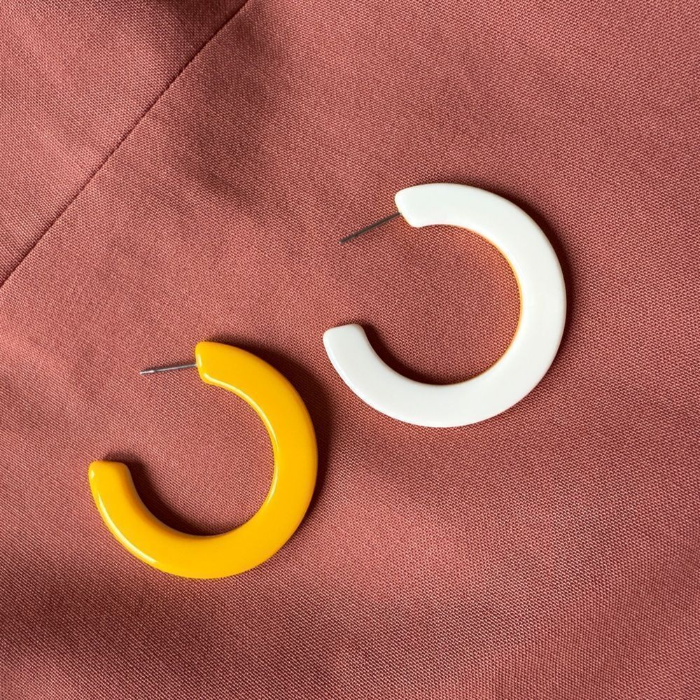1980s/70s Lucite Dual Colored Yellow and White Hoop Earrings